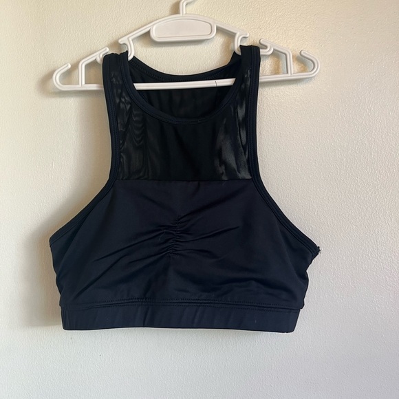 Forever 21, M, Black, Sports Bra, Never Worn, mesh neck line accents, dance top - Picture 1 of 4